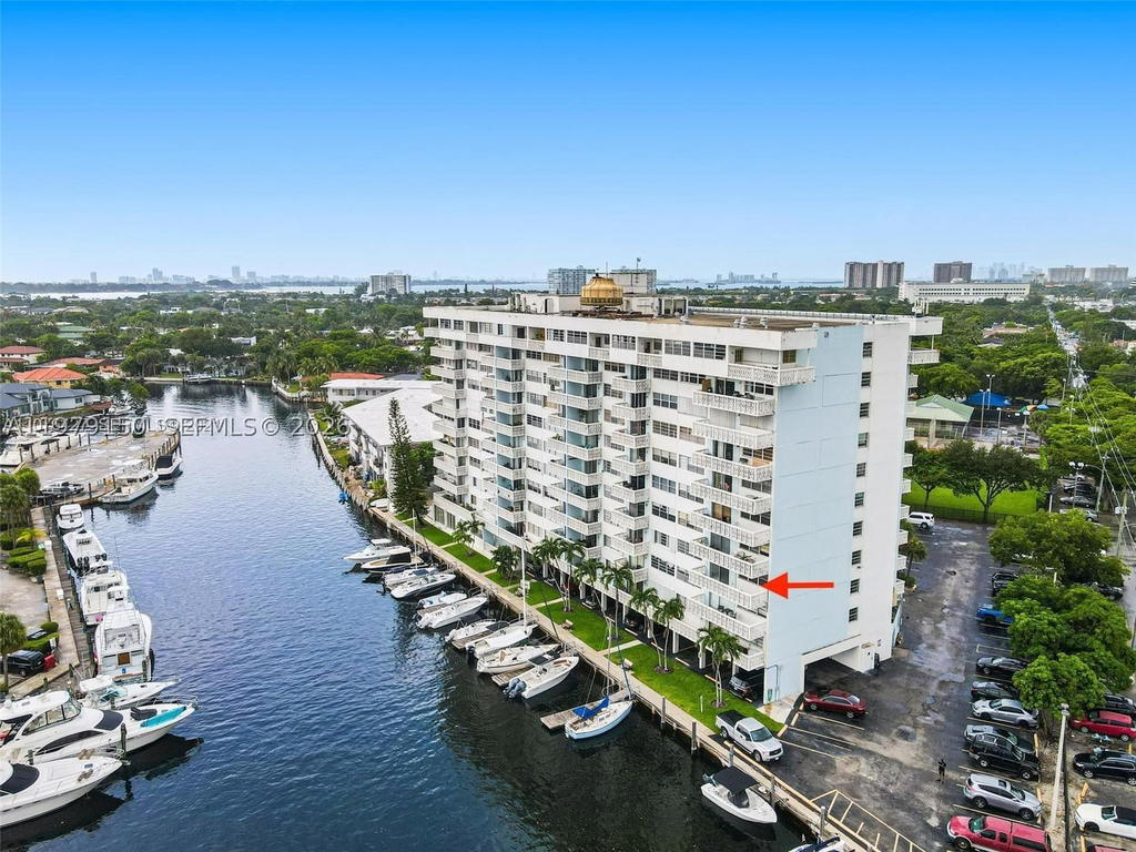 Real estate property located at 13155 Ixora Ct #406, Miami-dade, Keystone Harbor Club Cond, North Miami, FL