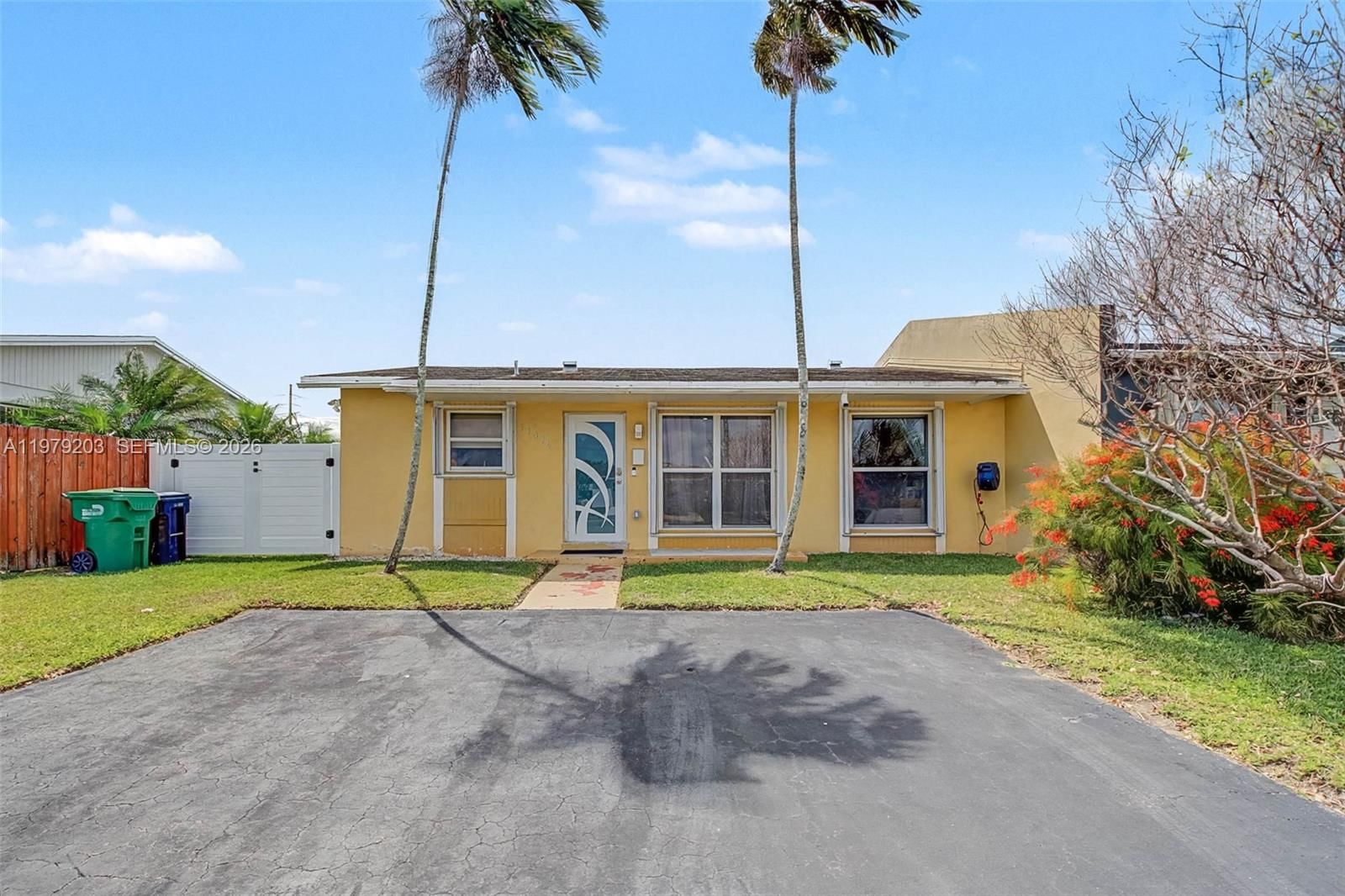 Real estate property located at 11416 148th Ter, Miami-dade, Richmond Townhouse, Miami, FL