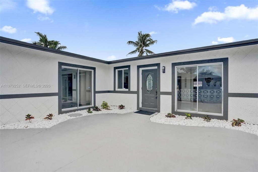 Real estate property located at 4320 26th St, Broward, Forward Sub No 1, Lauderhill, FL