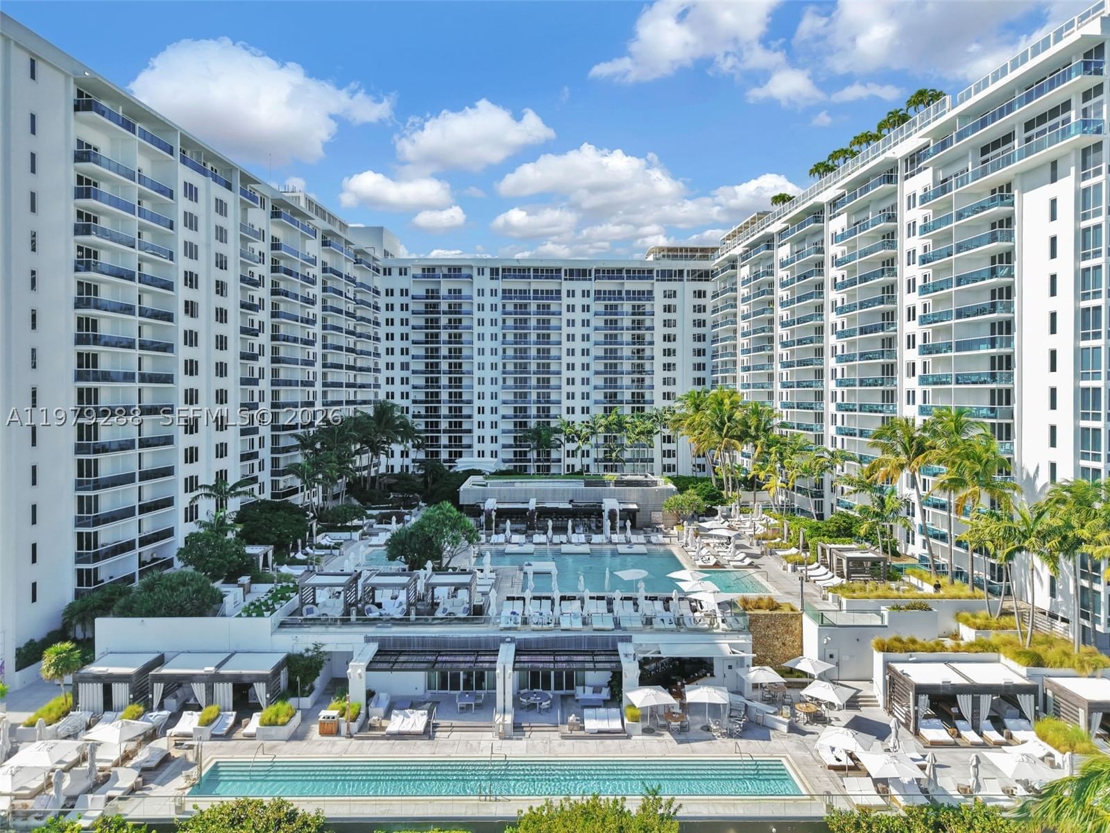 Real estate property located at 2301 Collins Ave #1204, Miami-dade, Roney Palace Condo, Miami Beach, FL