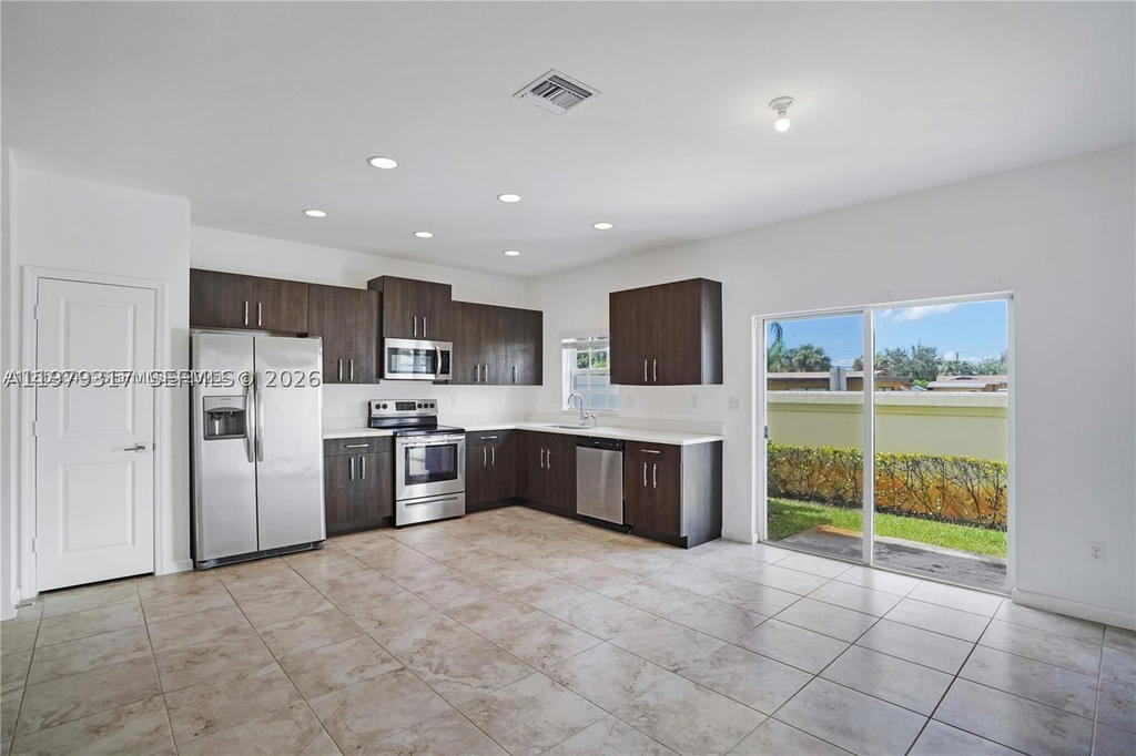 Real estate property located at 1121 41st Ln, Broward, Cricket Club, Lauderhill, FL