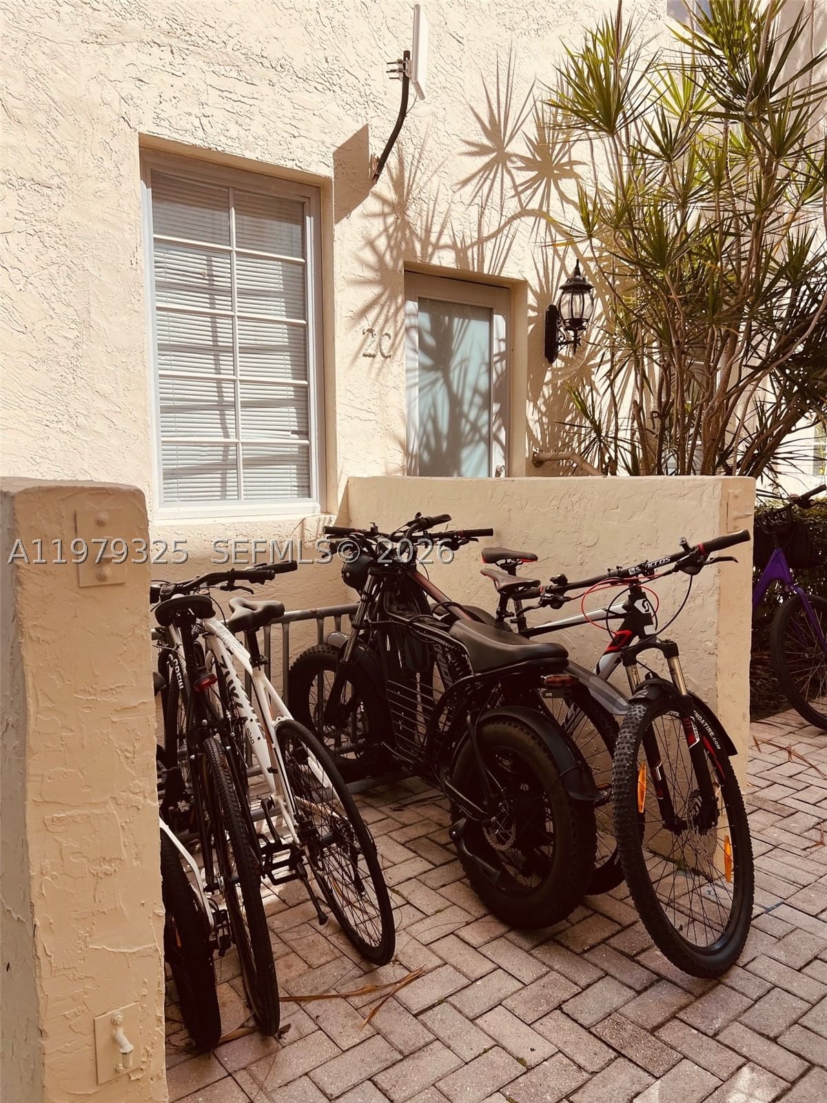 Real estate property located at 1500 Pennsylvania Ave #9A, Miami-dade, Harriet Court Condo, Miami Beach, FL