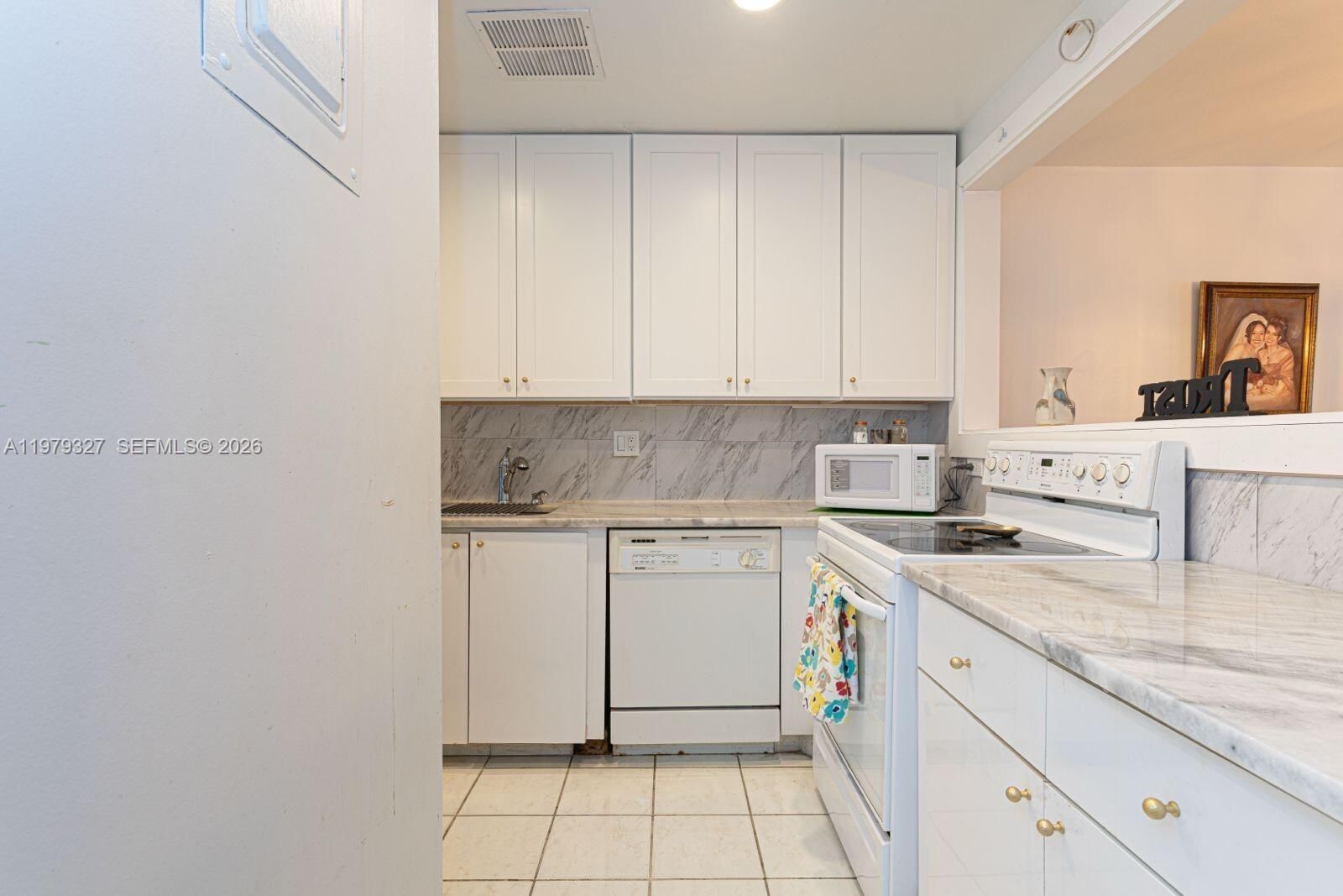 Real estate property located at 1421 19th Ter #102, Palm Beach, Pines Of Delray North Con, Delray Beach, FL