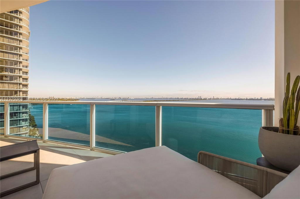 Real estate property located at 725 22nd St PH2F, Miami-dade, New Wave Condo, Miami, FL