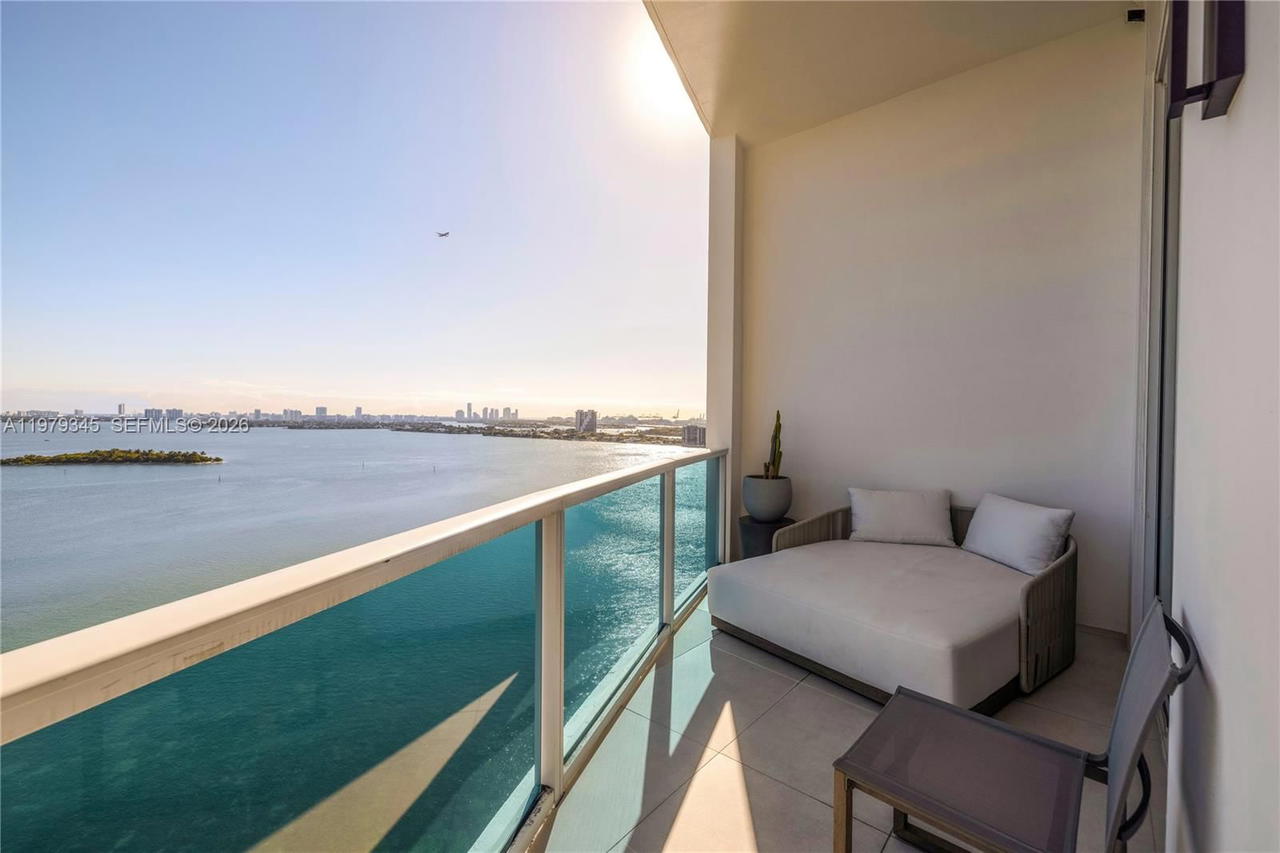 Real estate property located at 725 22nd St PH2F, Miami-dade, New Wave Condo, Miami, FL