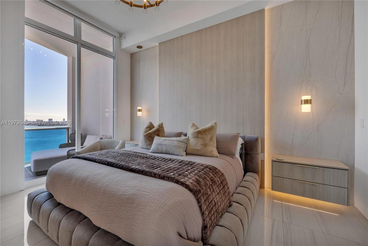 Real estate property located at 725 22nd St PH2F, Miami-dade, New Wave Condo, Miami, FL