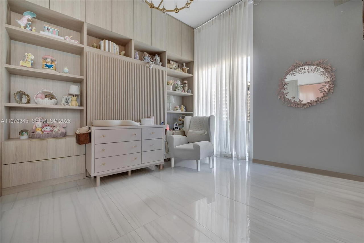 Real estate property located at 725 22nd St PH2F, Miami-dade, New Wave Condo, Miami, FL
