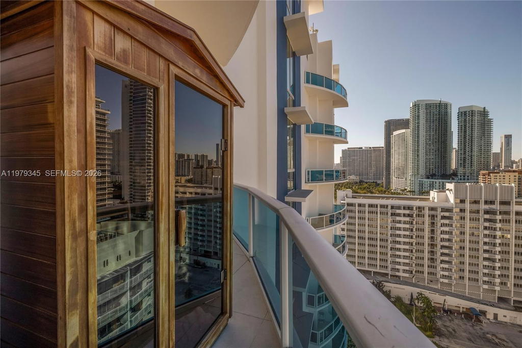 Real estate property located at 725 22nd St PH2F, Miami-dade, New Wave Condo, Miami, FL