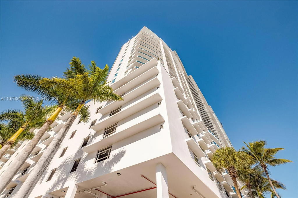 Real estate property located at 725 22nd St PH2F, Miami-dade, New Wave Condo, Miami, FL