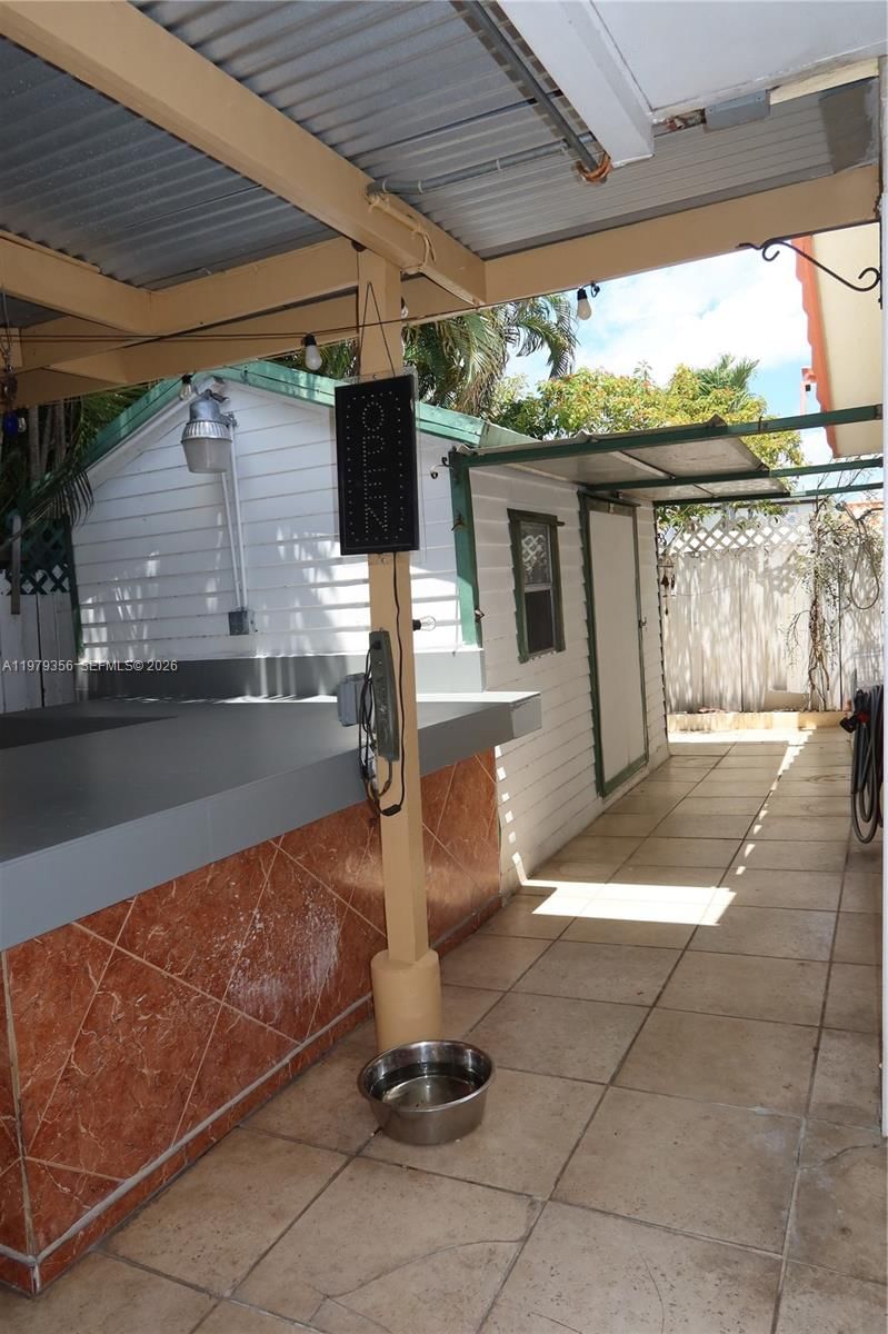 Real estate property located at 910 140th Ave, Miami-dade, West Farms Sub Sec I, Miami, FL