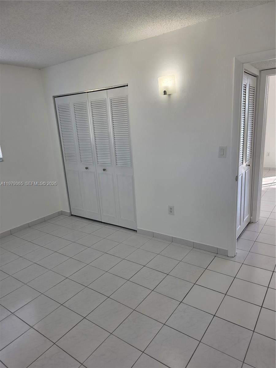 Real estate property located at 8015 107th Ave #313, Miami-dade, The Horizons Condo #4, Miami, FL