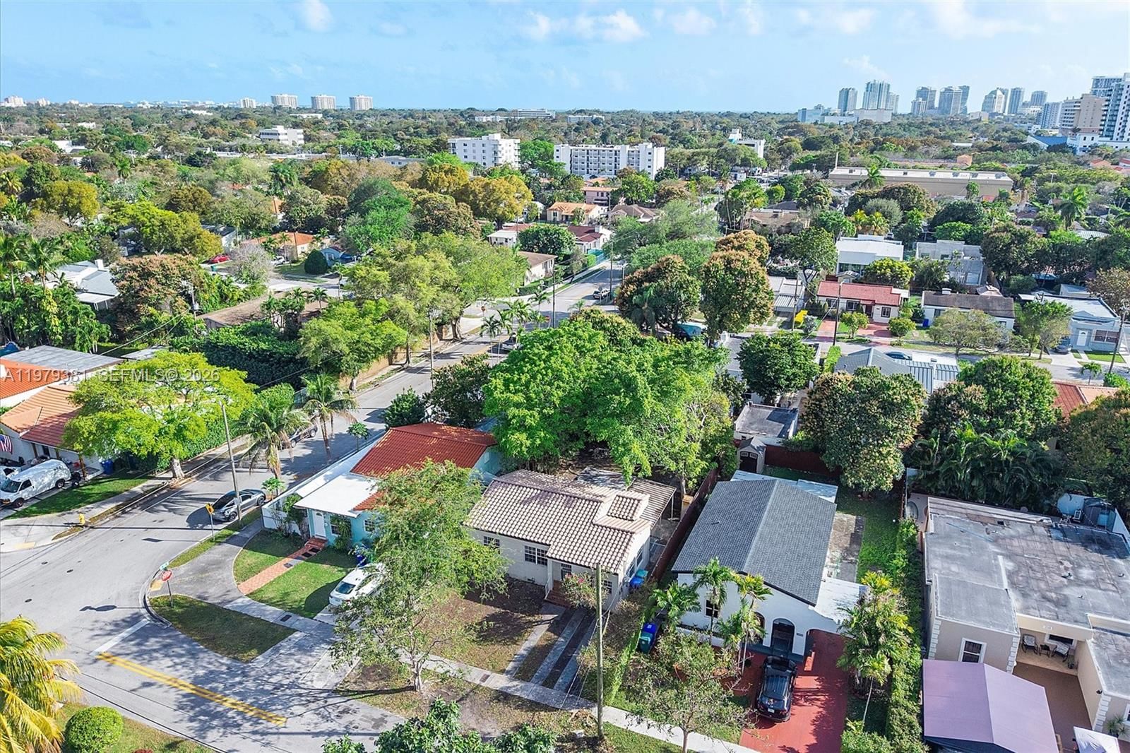 Real estate property located at 2508 19th Ter, Miami-dade, Grapeland Park, Miami, FL