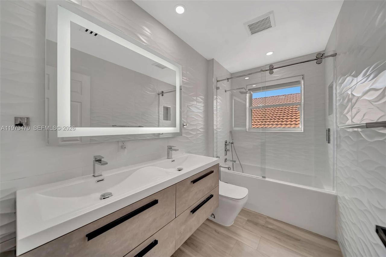 Real estate property located at 16340 26th St, Broward, Silver Shores, Miramar, FL
