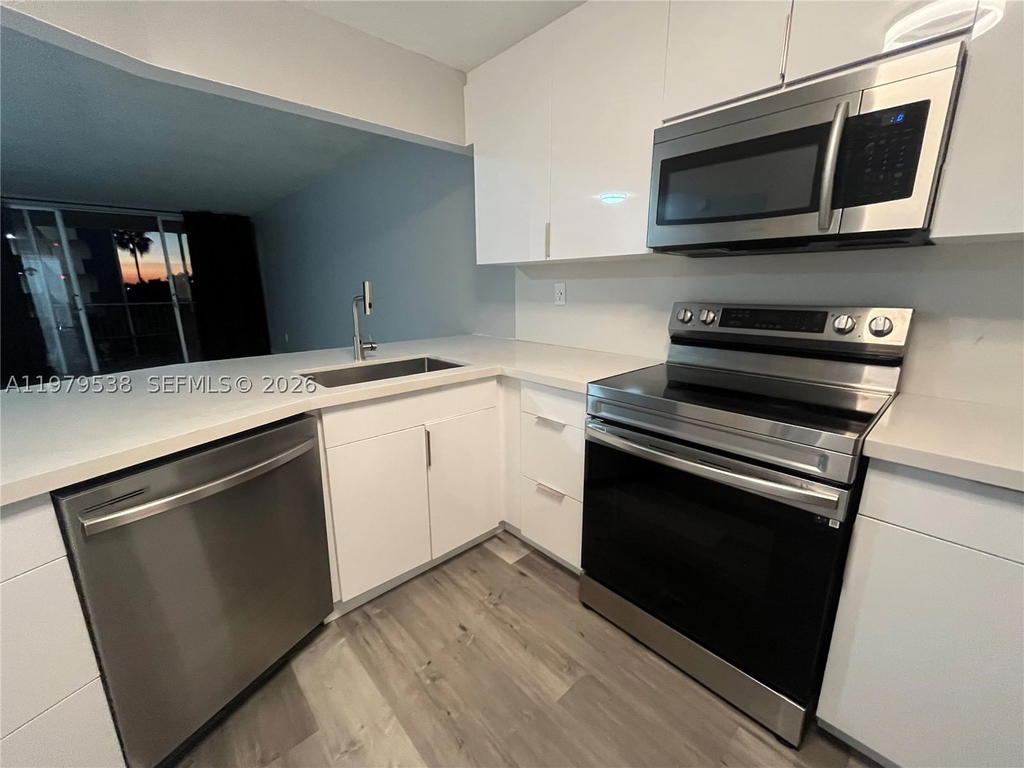 Real estate property located at 1750 191st St #522-3, Miami-dade, Jade Winds Group-daisy Ga, Miami, FL