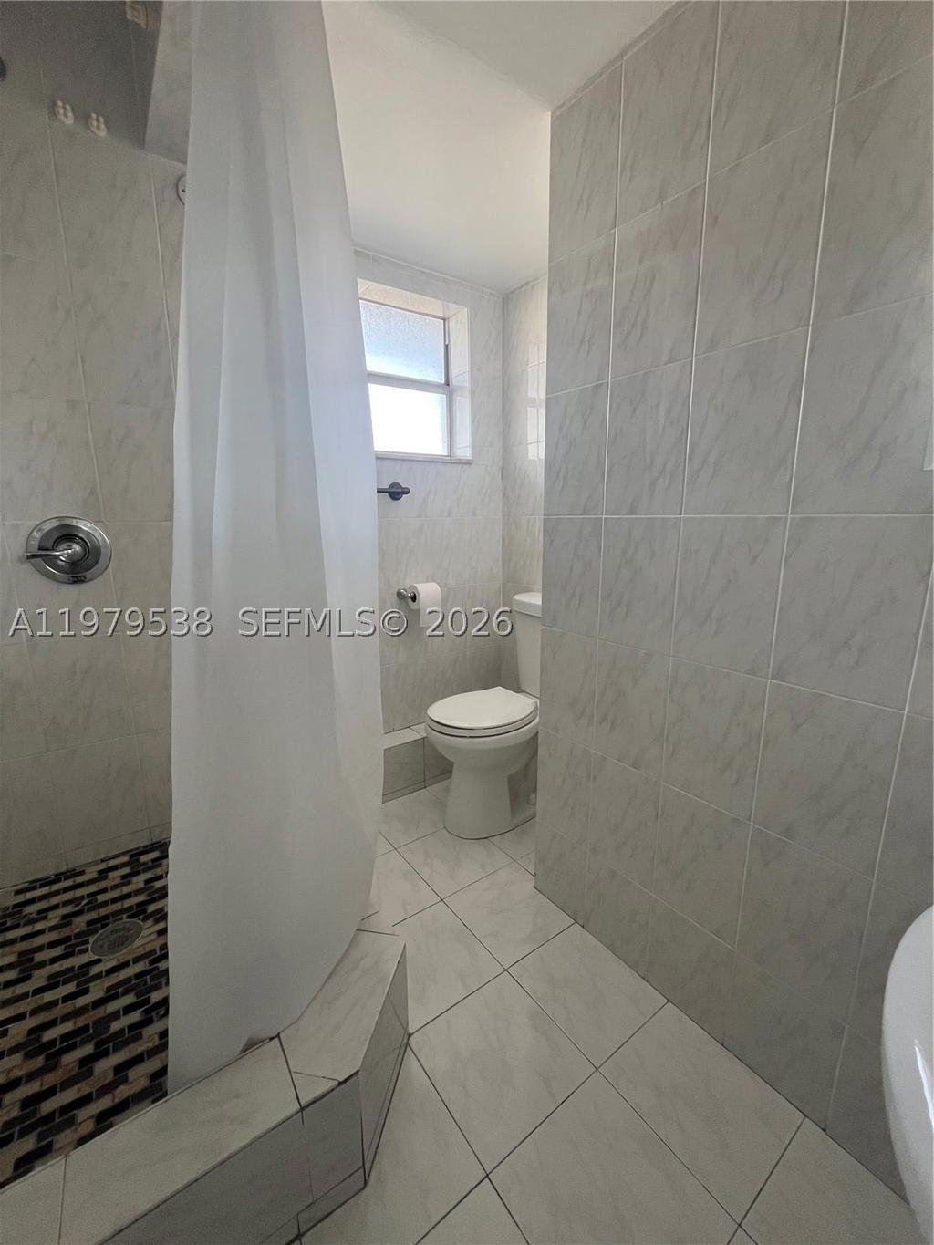 Real estate property located at 1750 191st St #522-3, Miami-dade, Jade Winds Group-daisy Ga, Miami, FL