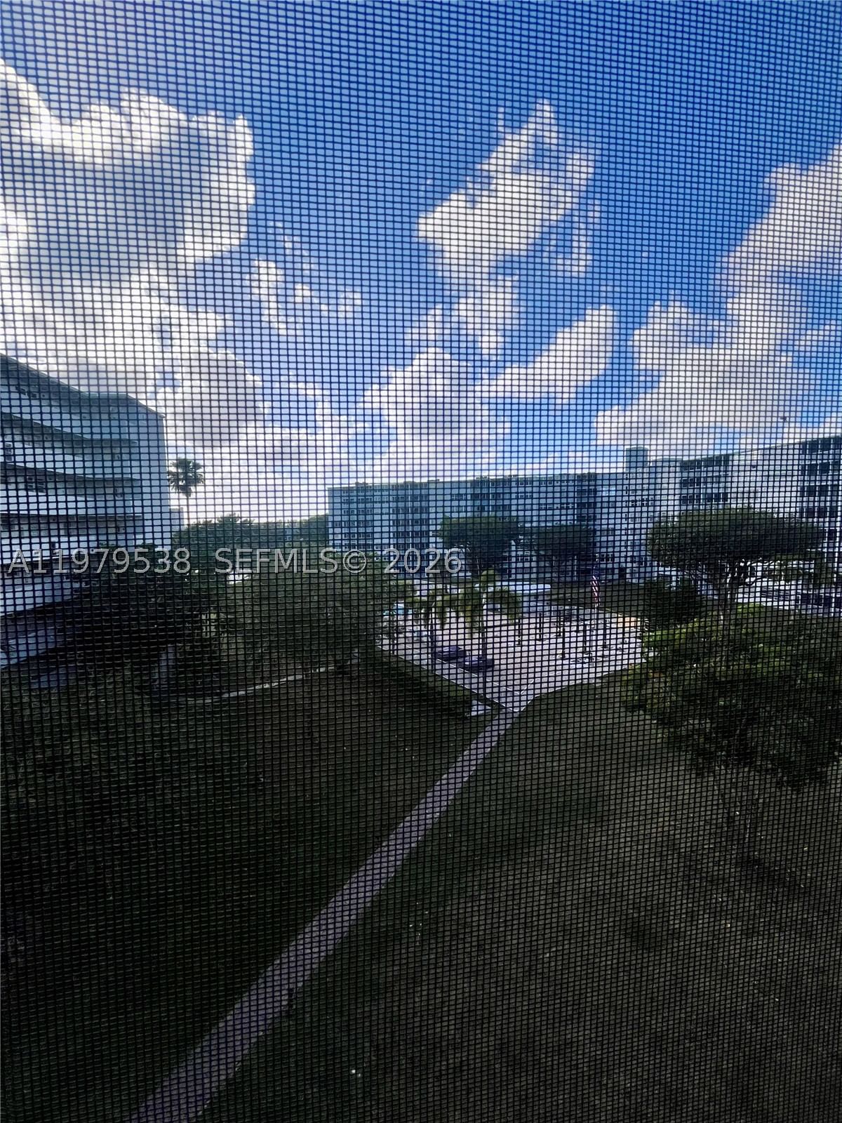 Real estate property located at 1750 191st St #522-3, Miami-dade, Jade Winds Group-daisy Ga, Miami, FL