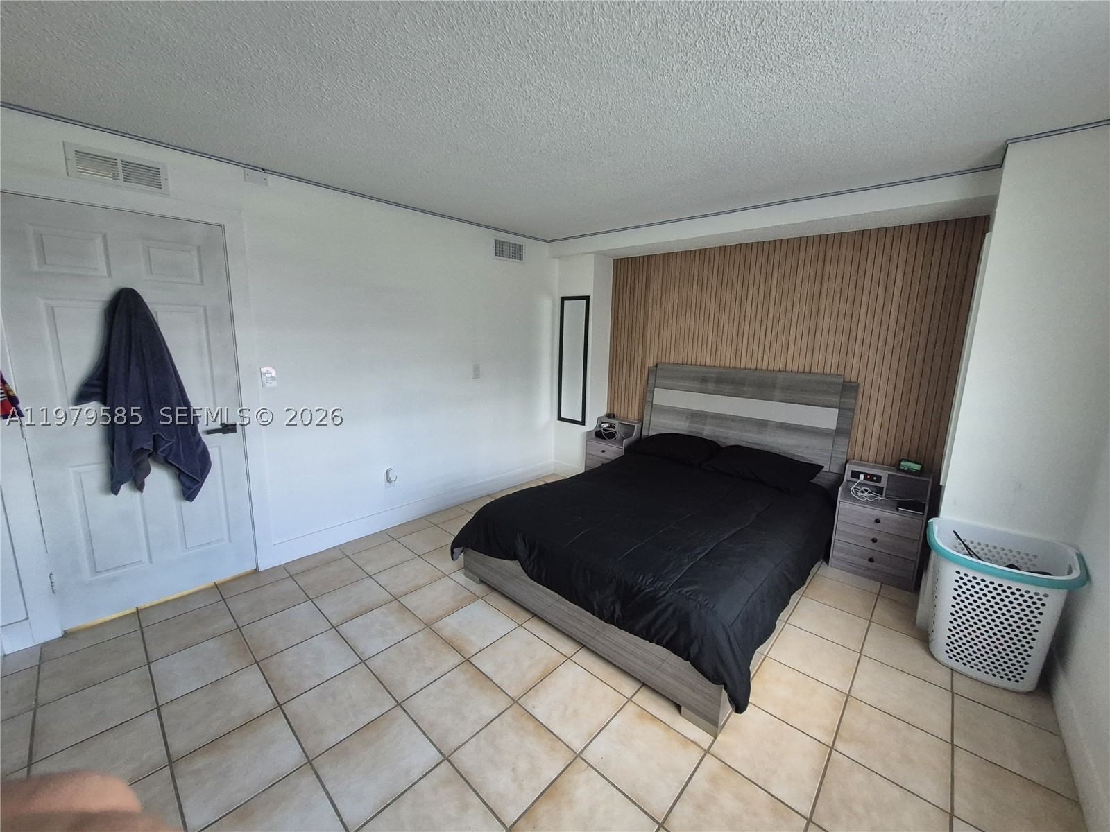 Real estate property located at 8405 8th St #304, Miami-dade, Summit Chase Condo, Miami, FL