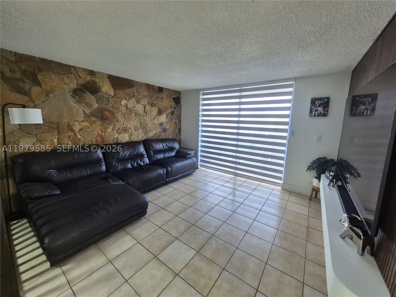 Real estate property located at 8405 8th St #304, Miami-dade, Summit Chase Condo, Miami, FL