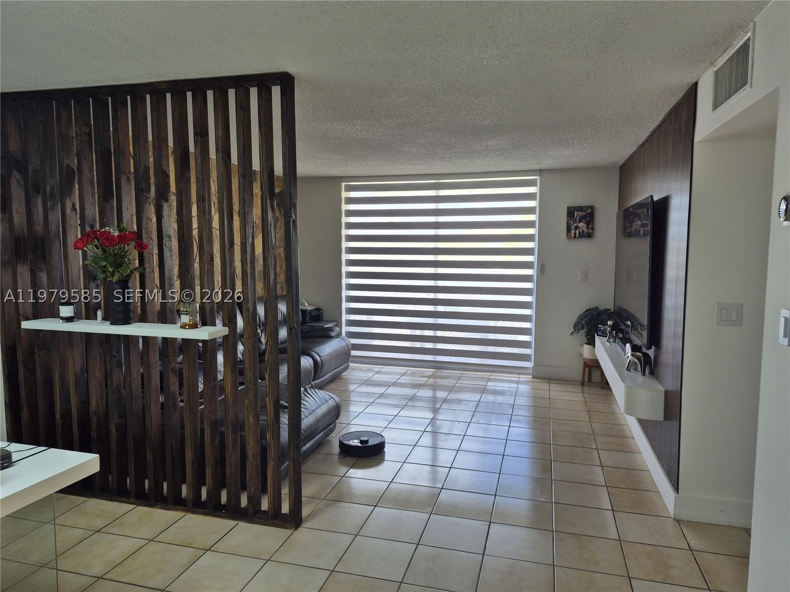 Real estate property located at 8405 8th St #304, Miami-dade, Summit Chase Condo, Miami, FL