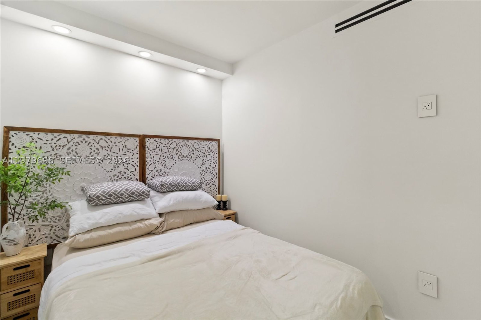 Real estate property located at 5701 Collins Ave #1619, Miami-dade, Arlen Beach Condo, Miami Beach, FL