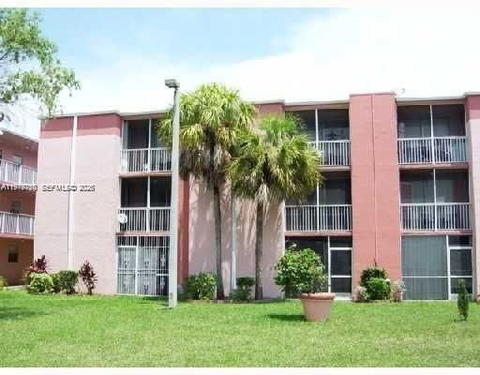 Real estate property located at 19825 114th Ave #323, Miami-dade, Point South Condo, Miami, FL