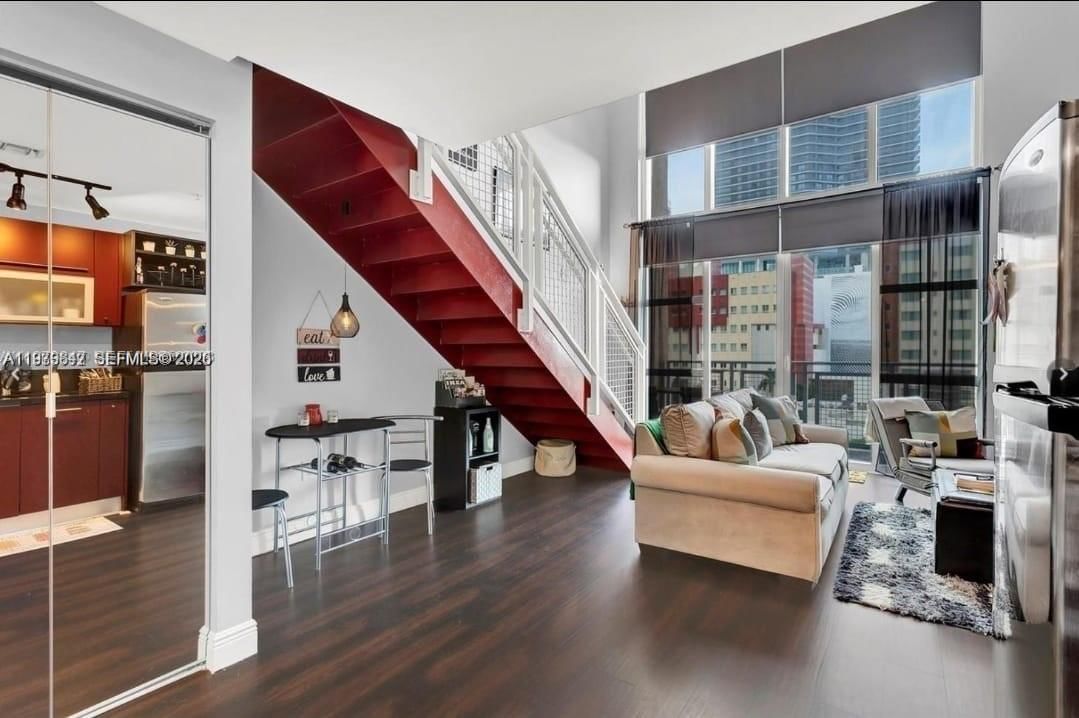 Real estate property located at 244 Biscayne Blvd #440, Miami-dade, Vizcayne North Condo, Miami, FL
