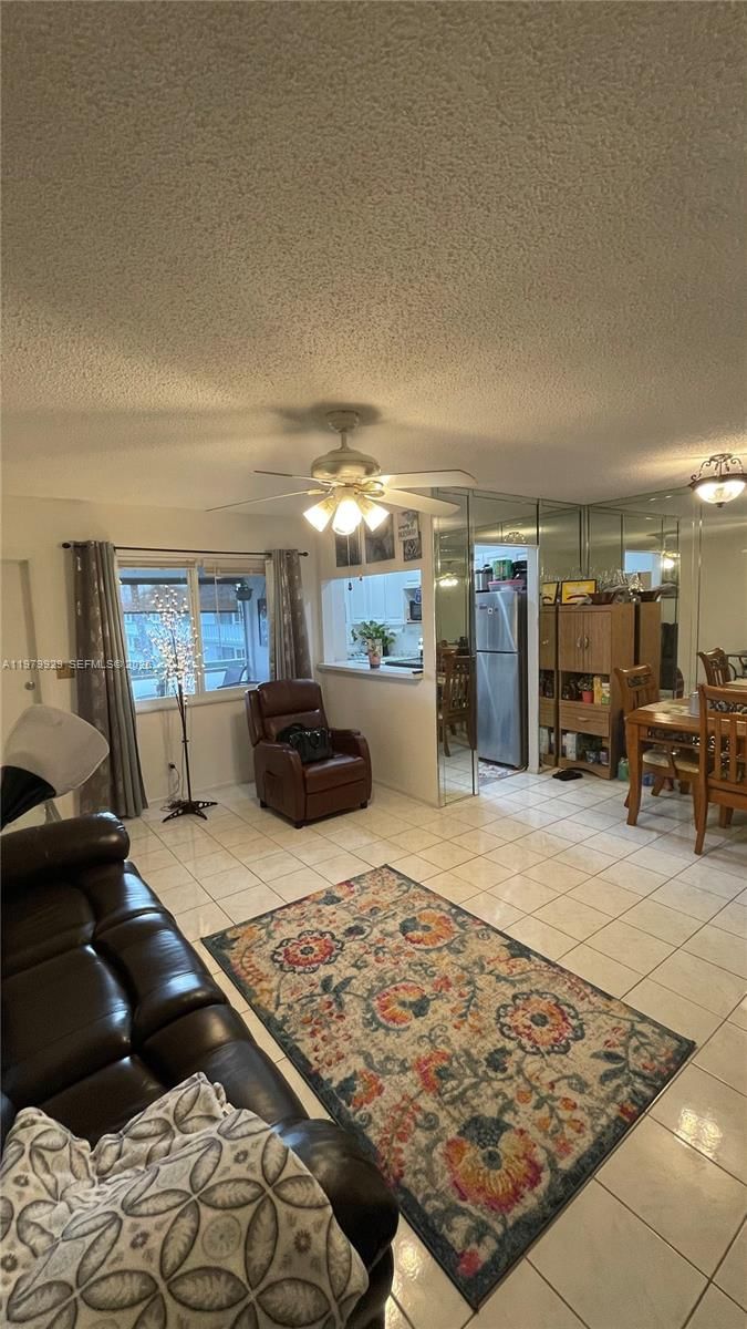 Real estate property located at 5300 Washington St J312, Broward, Beverly Hills Condo Numbe, Hollywood, FL