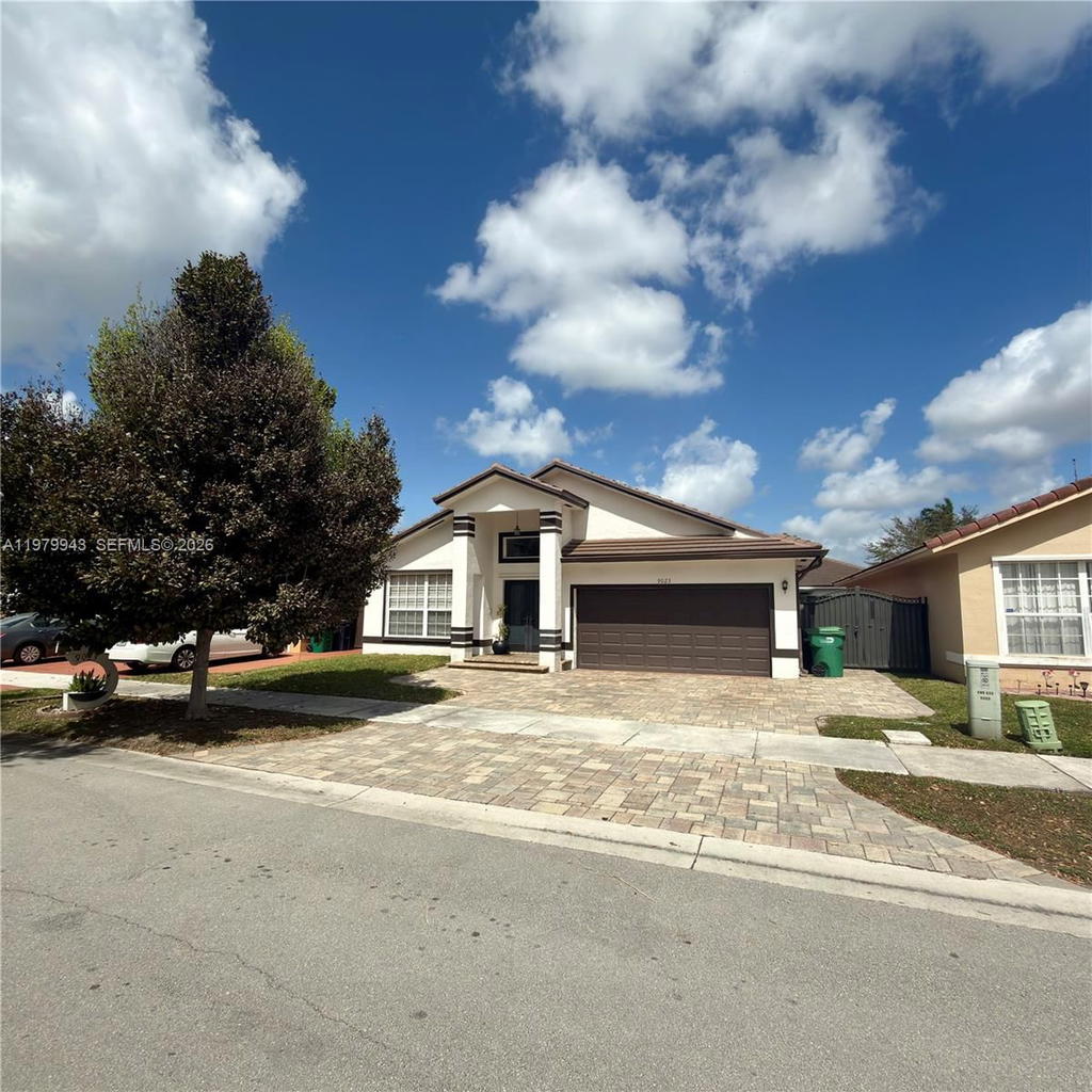 Real estate property located at 9023 148th Ter, Miami-dade, Florida Tropical Estates, Miami Lakes, FL
