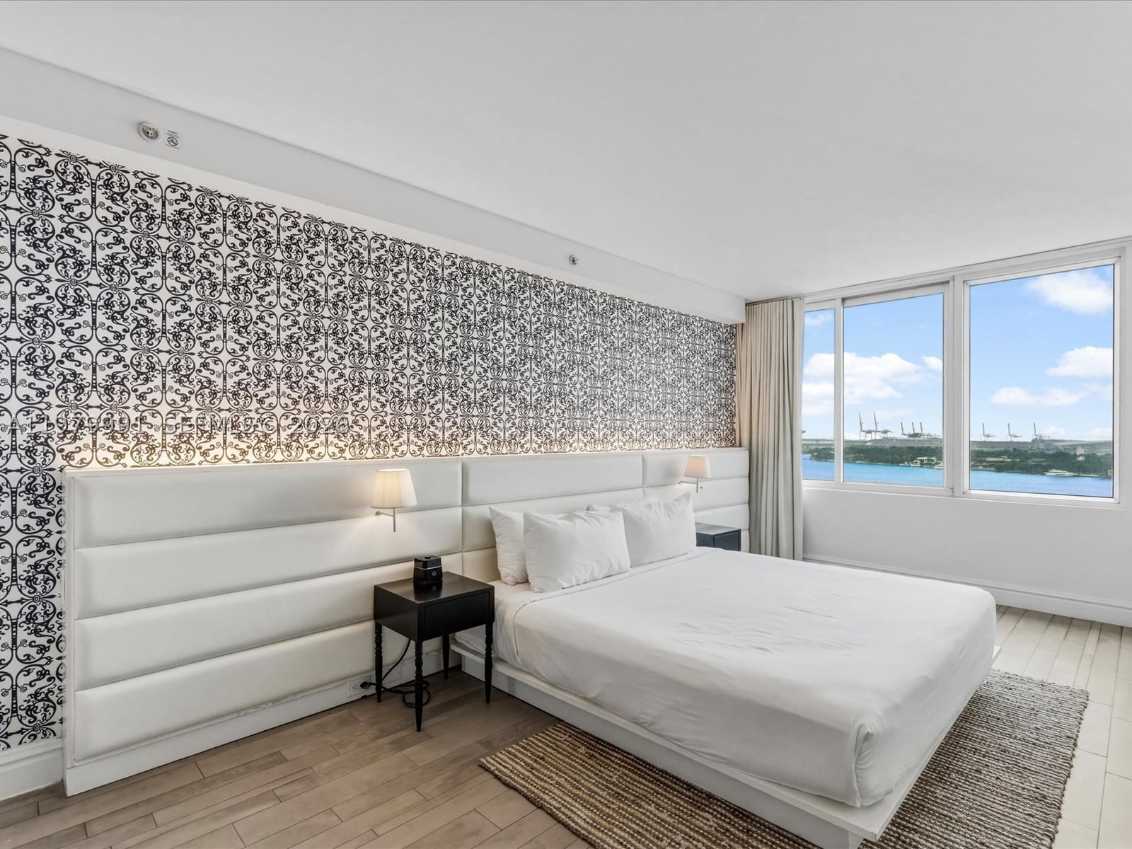 Real estate property located at 1100 West Ave #1414, Miami-dade, 1100 West Condo, Miami Beach, FL