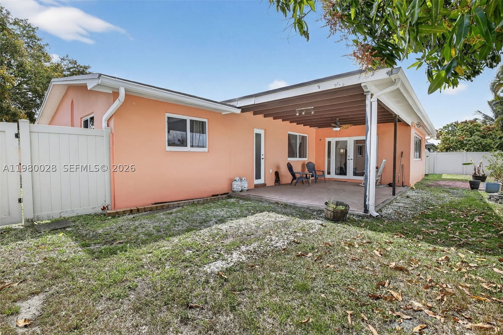 Real estate property located at 11501 15th St, Broward, Pembroke Lakes Sec 6, Pembroke Pines, FL
