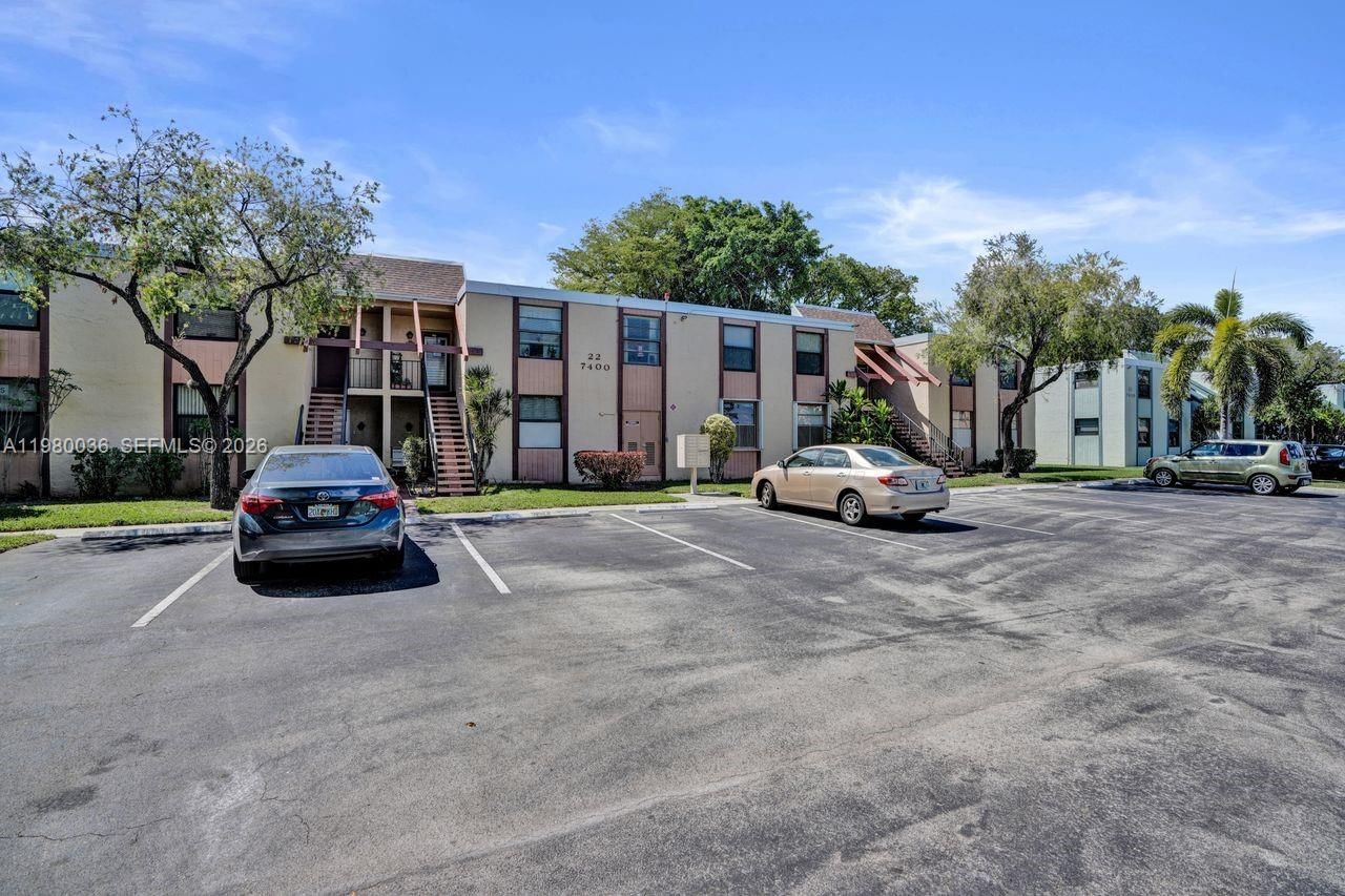 Real estate property located at 7400 18th St #204, Broward, 22 Of Palm Springs 3 Cond, Margate, FL