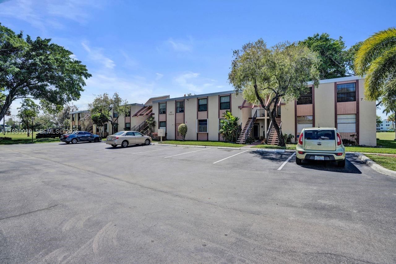 Real estate property located at 7400 18th St #204, Broward, 22 Of Palm Springs 3 Cond, Margate, FL