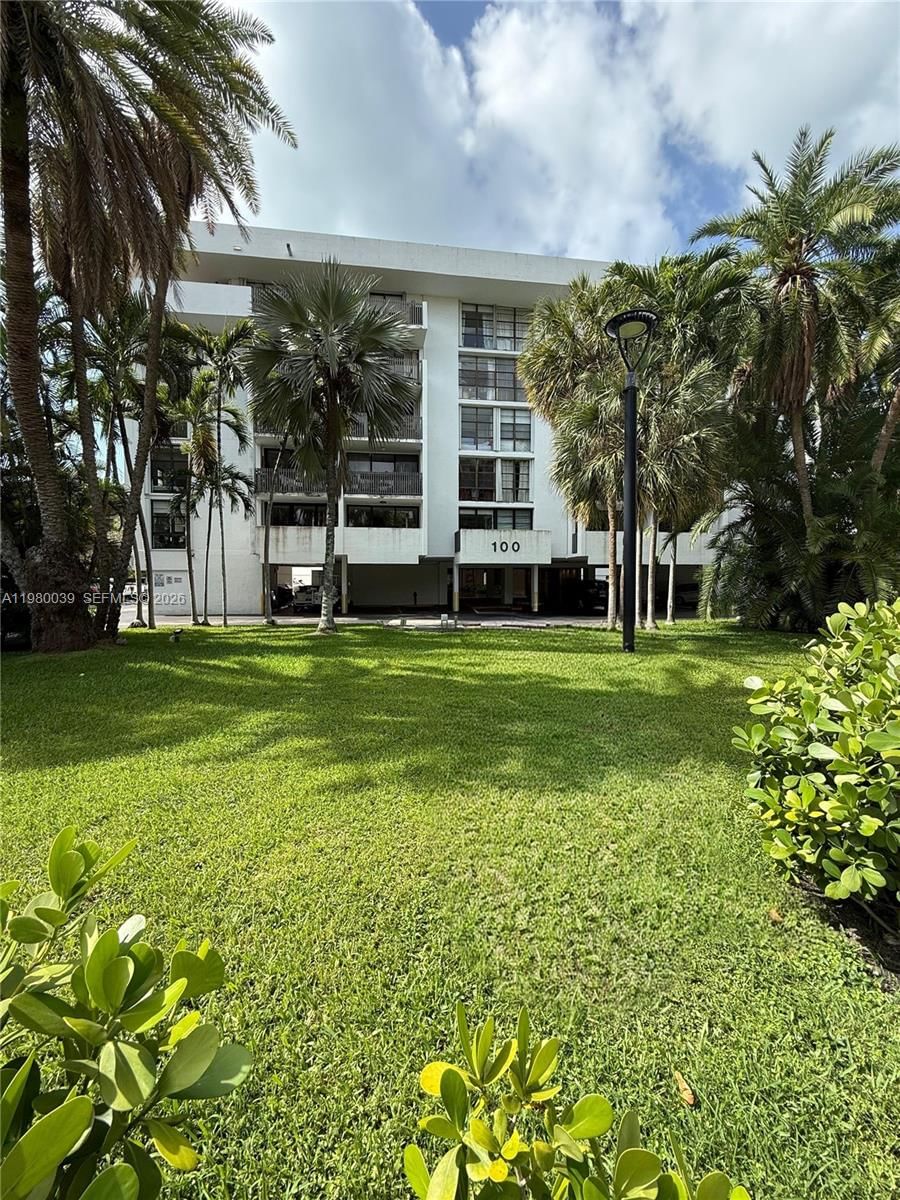 Real estate property located at 100 Ocean Lane Dr #303, Miami-dade, Key Biscayne One Hundred, Key Biscayne, FL