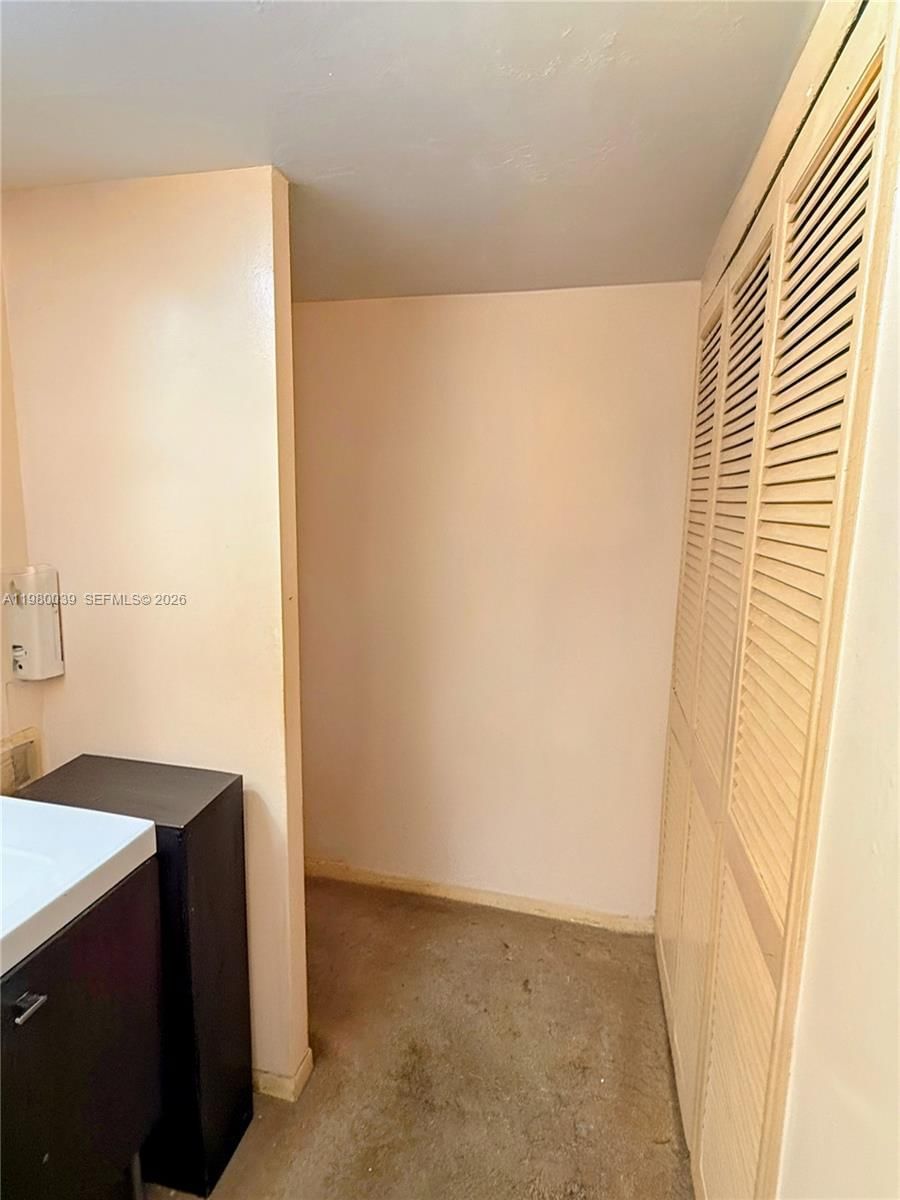 Real estate property located at 100 Ocean Lane Dr #303, Miami-dade, Key Biscayne One Hundred, Key Biscayne, FL