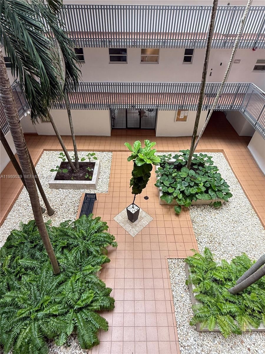 Real estate property located at 100 Ocean Lane Dr #303, Miami-dade, Key Biscayne One Hundred, Key Biscayne, FL