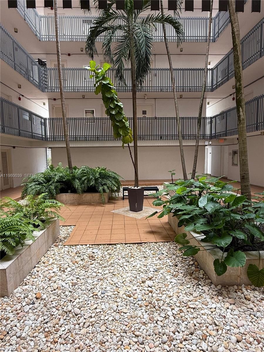 Real estate property located at 100 Ocean Lane Dr #303, Miami-dade, Key Biscayne One Hundred, Key Biscayne, FL