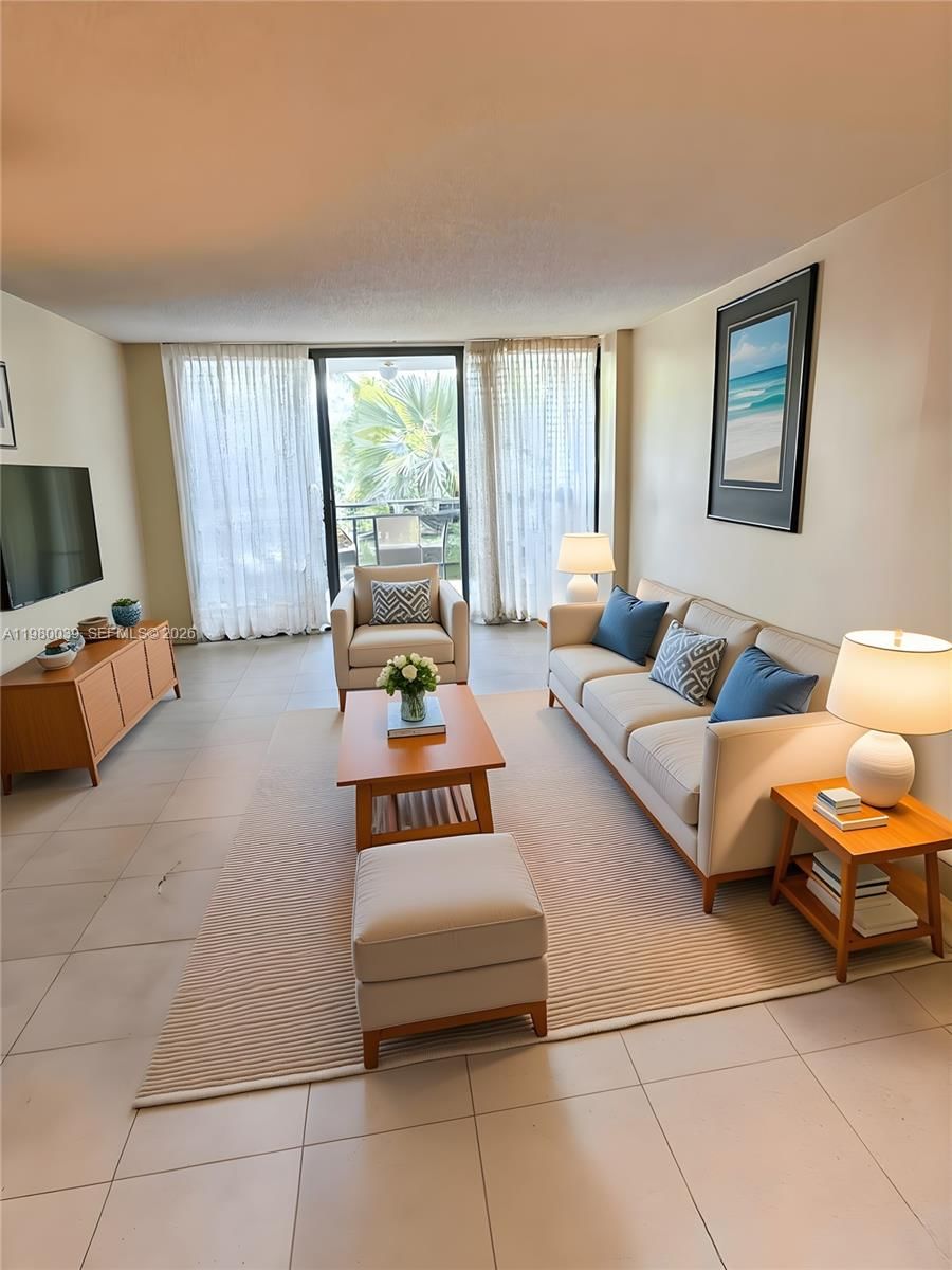 Real estate property located at 100 Ocean Lane Dr #303, Miami-dade, Key Biscayne One Hundred, Key Biscayne, FL