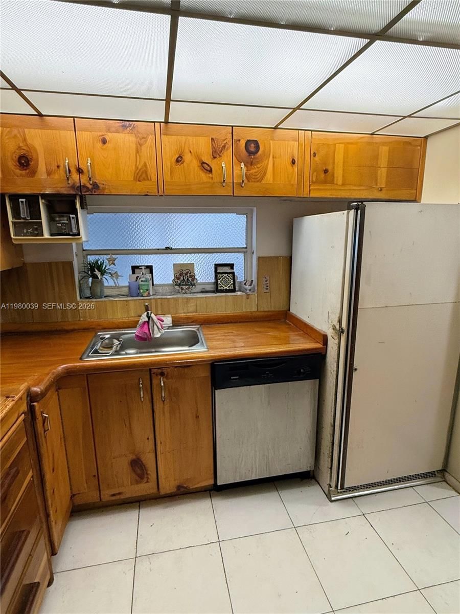 Real estate property located at 100 Ocean Lane Dr #303, Miami-dade, Key Biscayne One Hundred, Key Biscayne, FL