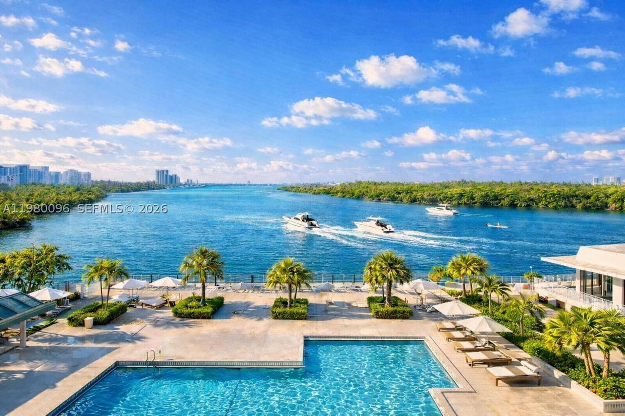 Real estate property located at 300 Bayview Dr #1107, Miami-dade, Arlen House Condo, Sunny Isles Beach, FL