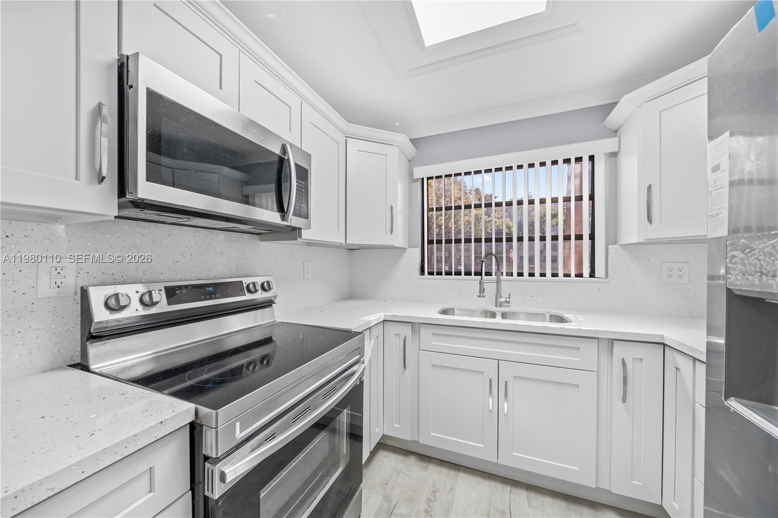 Real estate property located at 1001 Colony Point Cir #114, Broward, Colony Point 5 Condo, Pembroke Pines, FL