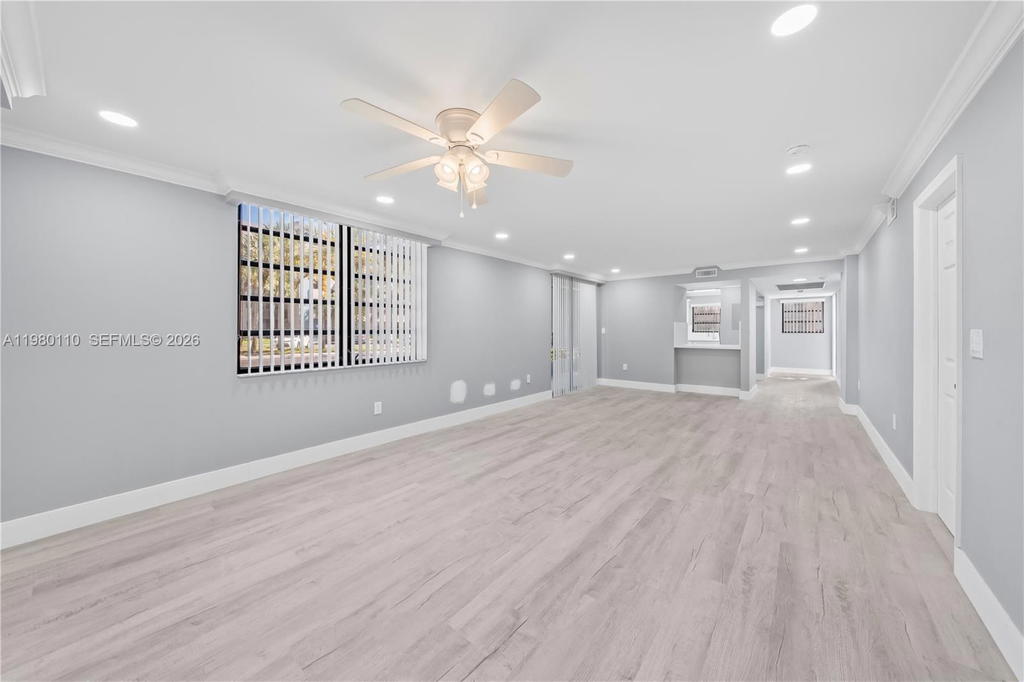 Real estate property located at 1001 Colony Point Cir #114, Broward, Colony Point 5 Condo, Pembroke Pines, FL