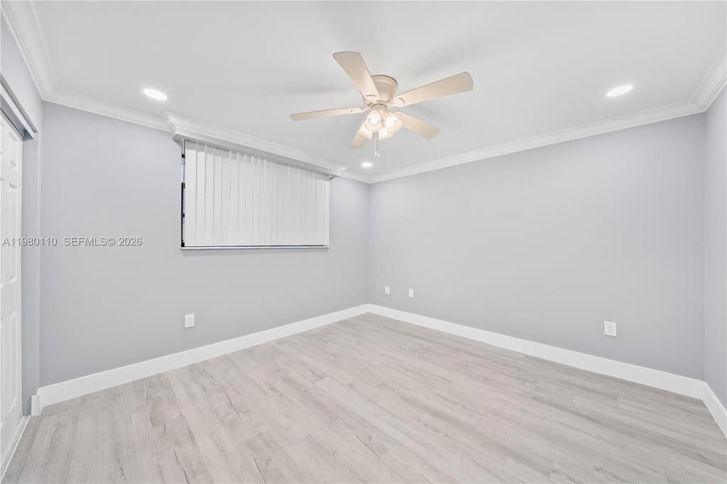 Real estate property located at 1001 Colony Point Cir #114, Broward, Colony Point 5 Condo, Pembroke Pines, FL