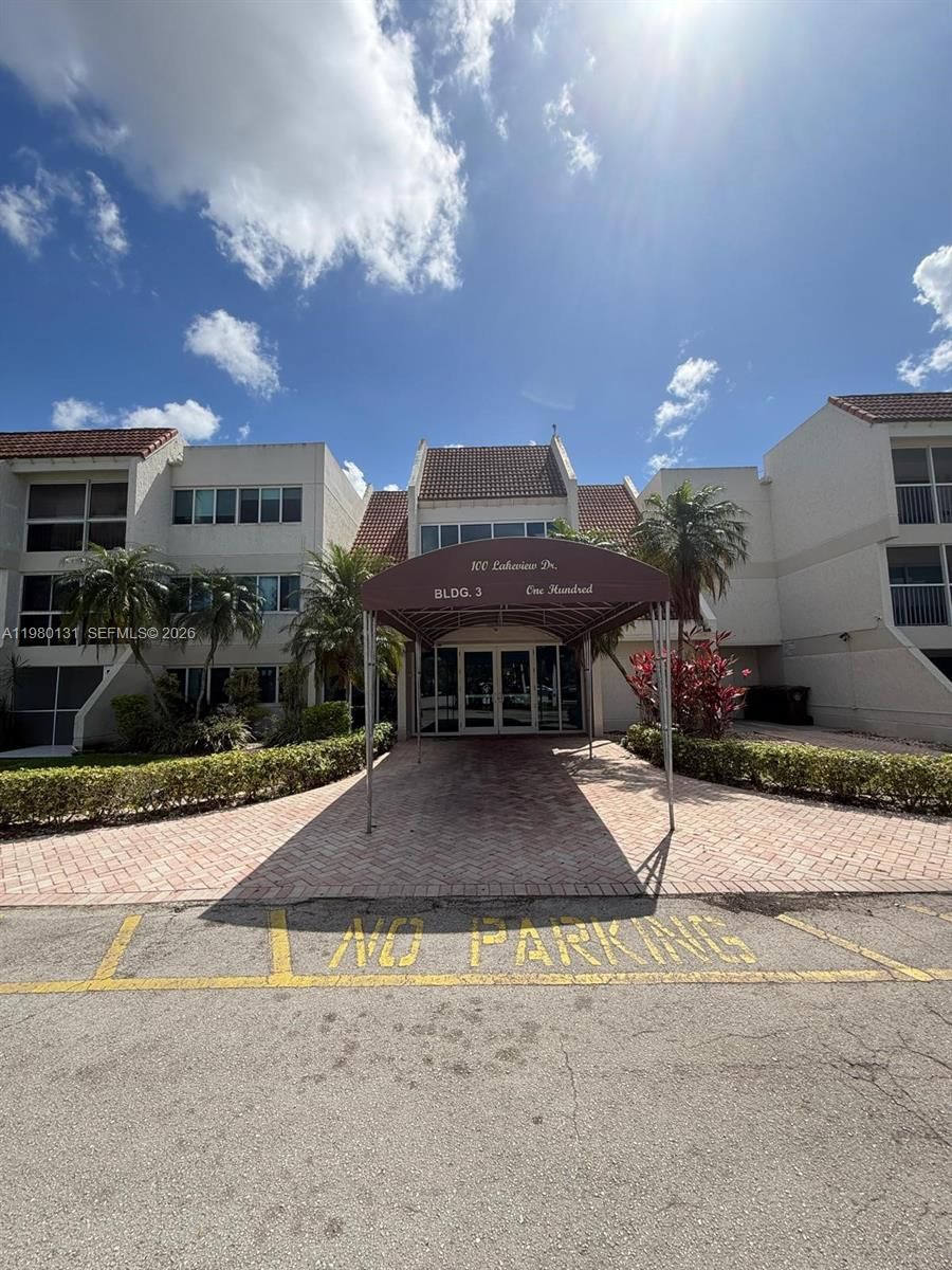 Real estate property located at , Broward, Building Three Of Racquet, Weston, FL