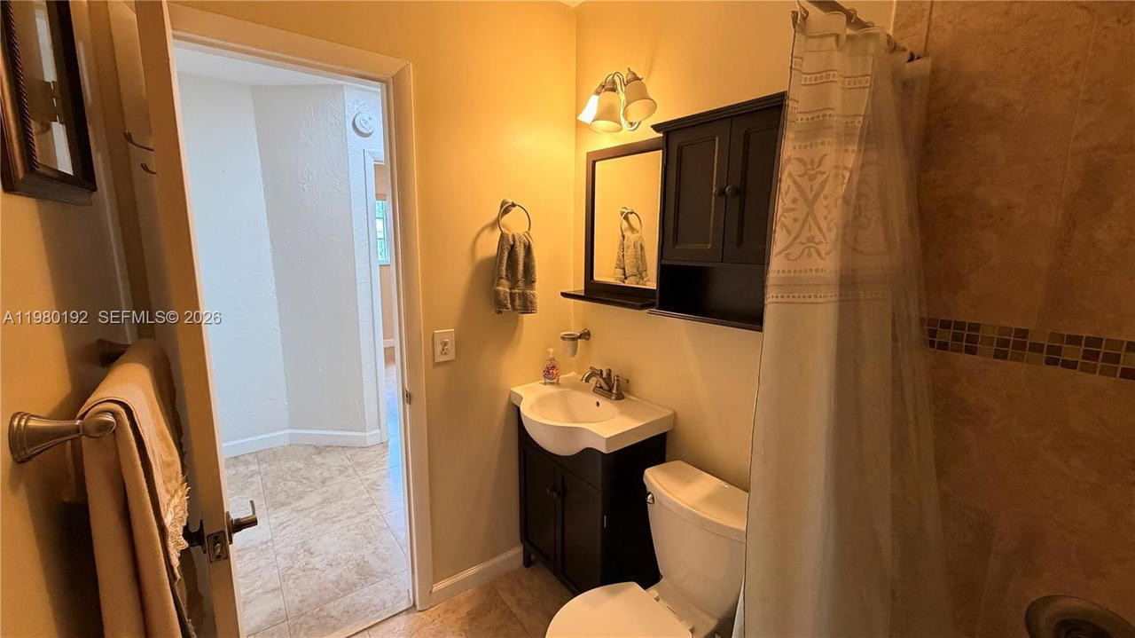 Real estate property located at 4161 97th Pl, Miami-dade, Fairlawn Ests 1st Addn, Miami, FL