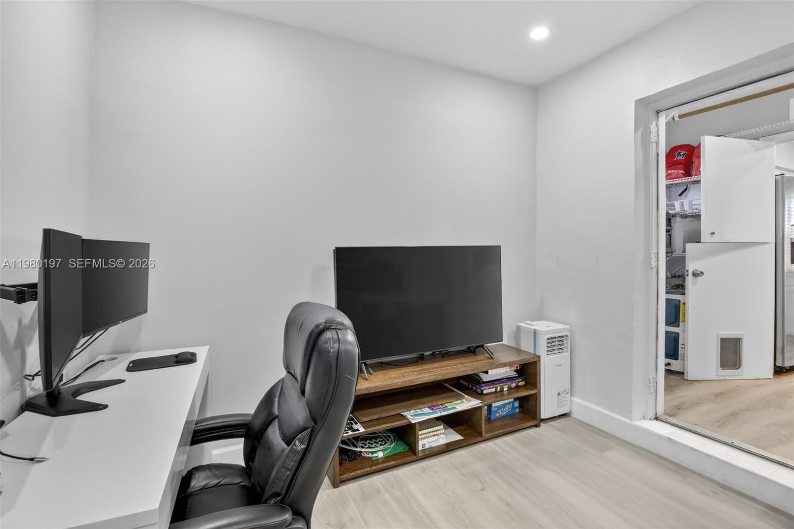 Real estate property located at 8008 101st Ave, Broward, Westwood Community 6, Tamarac, FL