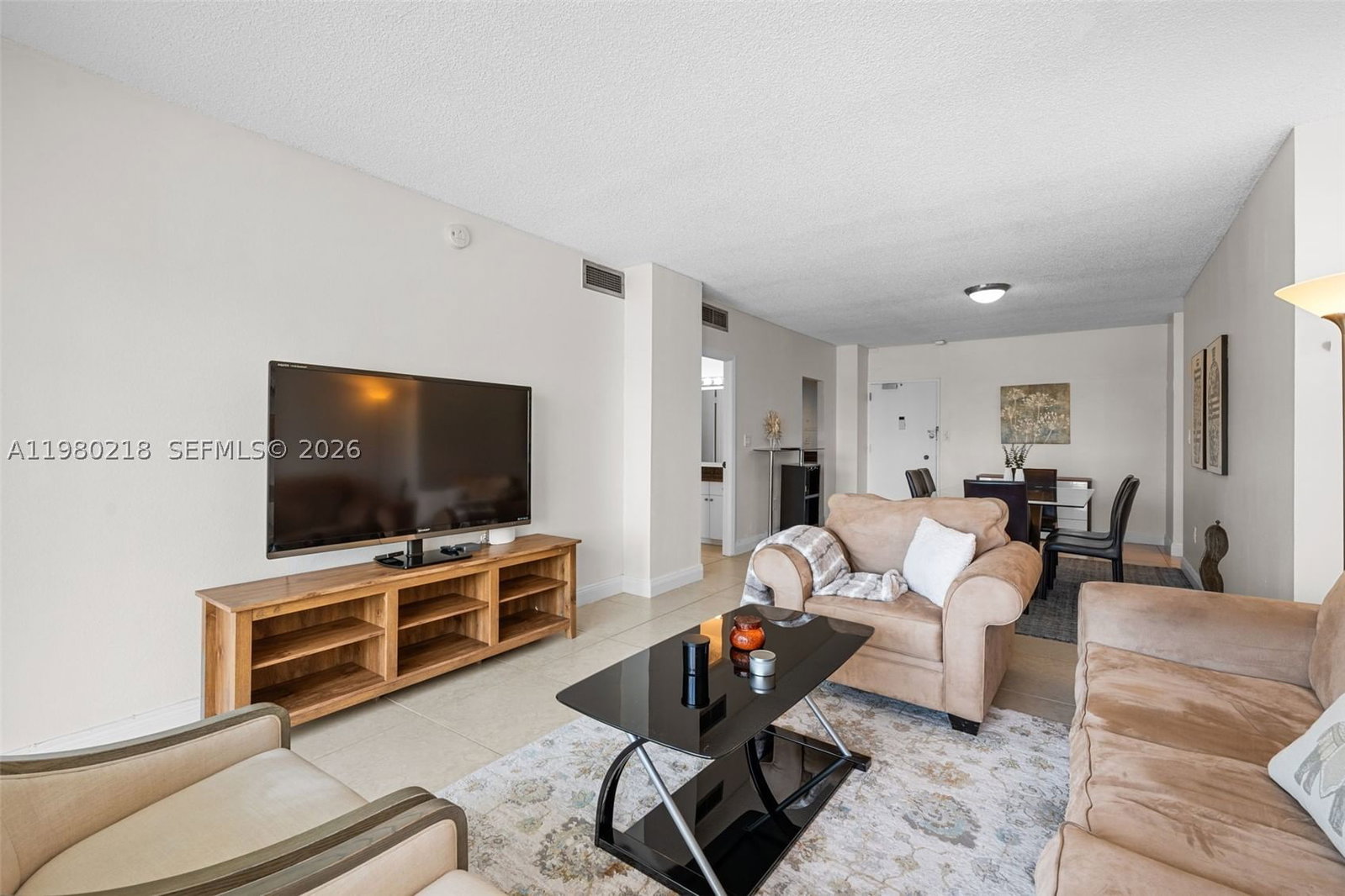 Real estate property located at 500 Bayview Dr #325, Miami-dade, Arlen House West Condo, Sunny Isles Beach, FL