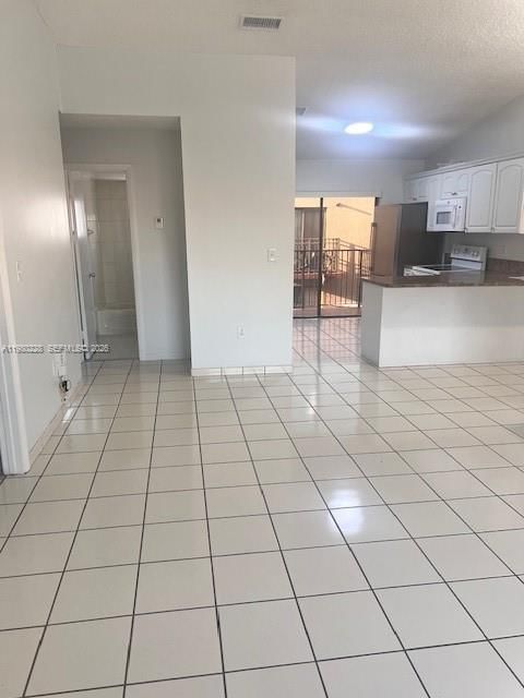 Real estate property located at 2815 76th St #202-17, Miami-dade, El Prado Xii Condo, Hialeah, FL
