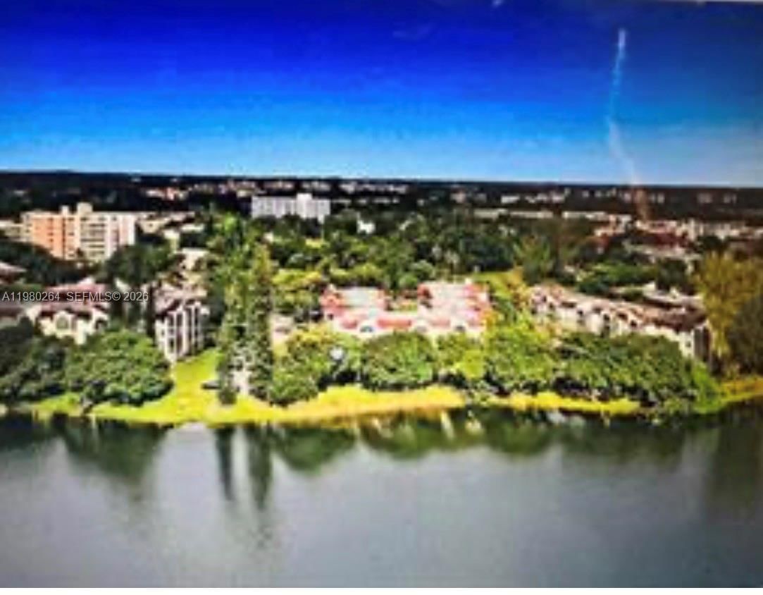 Real estate property located at 3301 Spanish Moss Ter #512, Broward, Lakes Of Inverrary Condo, Lauderhill, FL