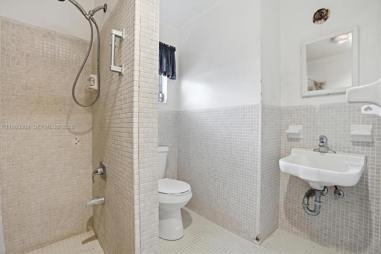 Real estate property located at 14250 5th Ave, Miami-dade, Nichols Heights, North Miami, FL