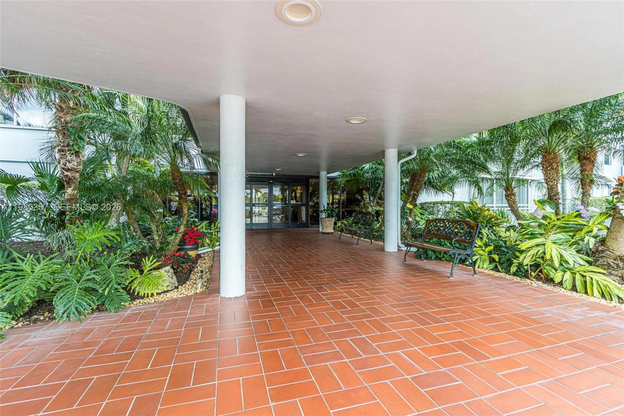 Real estate property located at 3800 Hillcrest Dr #511, Broward, Hillcrest East No 25 Cond, Hollywood, FL